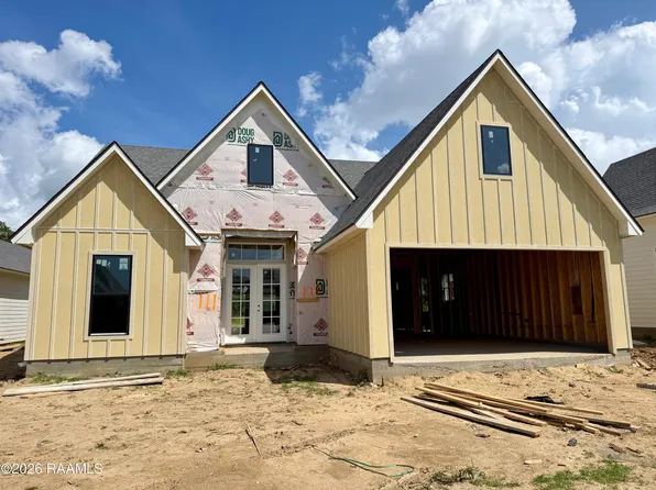 111 Fountain Meadow Dr, Broussard, LA 70518