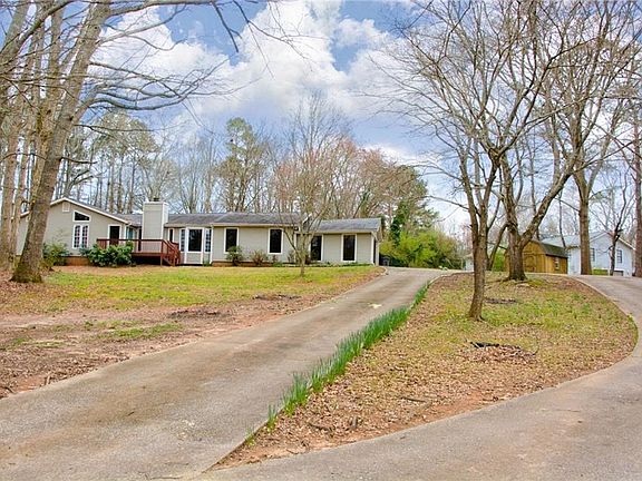 4th image of 4090 Roy Ct