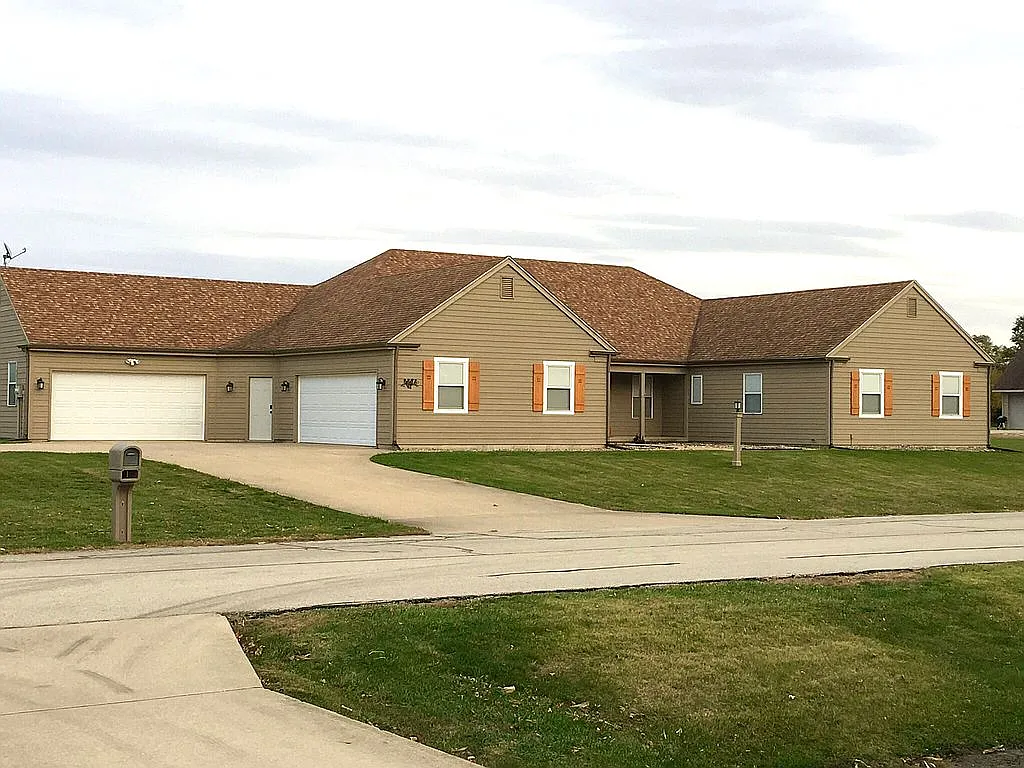 4212 Prairiewest Dr photo 1