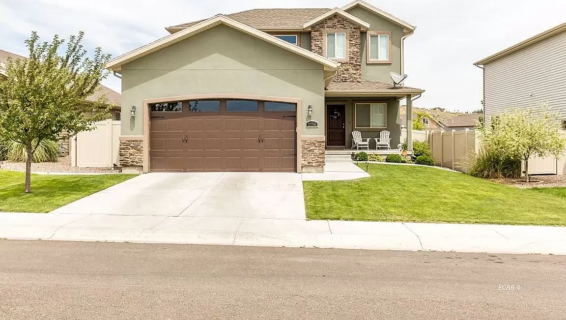 4 bed, 2173 sqft, $2,950 — Photo 1