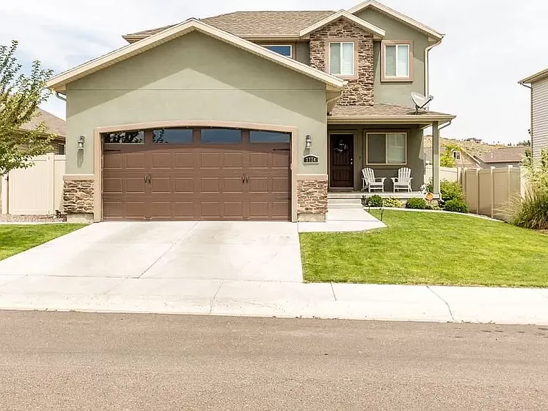 3774 Boulder Crk — Photo 1
