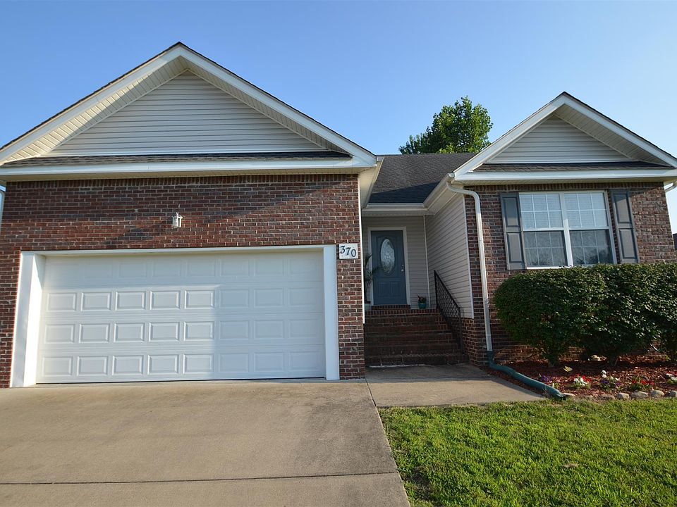 1st image of 370 Woodtrace Dr
