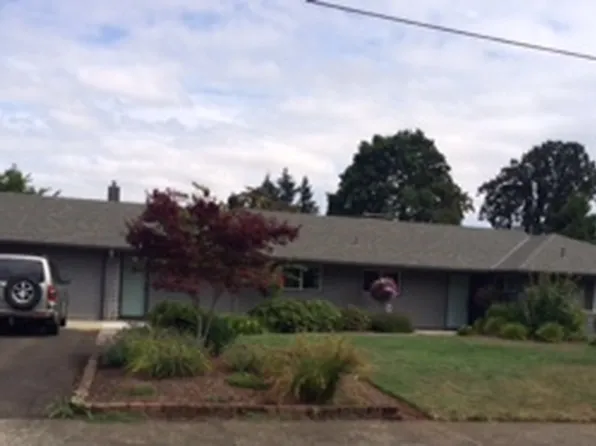 724 SW Hayter St, Dallas, OR 97338