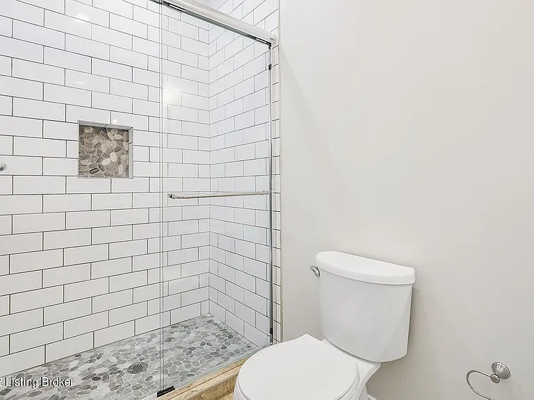 1518 Christy Ave — Photo 33
