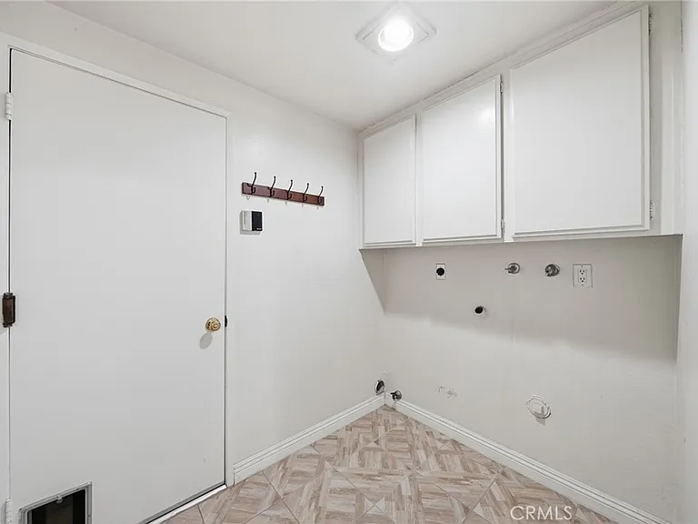 1736 Kingham Way — Photo 25