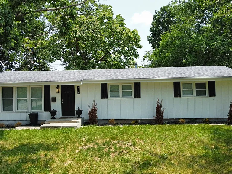 2504 Andy Dr — Photo 1