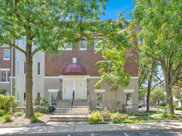 218 Saint Michaels Walk