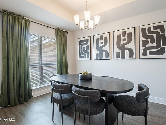 4th image of 15031 Emersyn Ln
