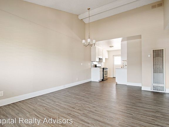 4th image of 3249 E 15th St APT 7