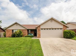 4420 W Beaver Ln, Fayetteville, AR 72704