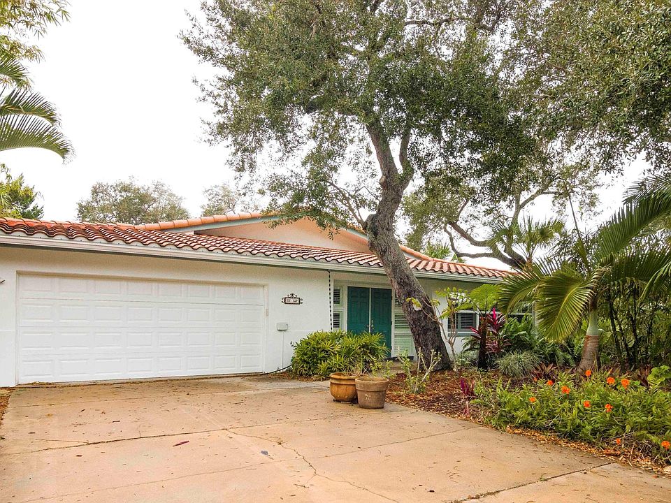 1st image of 208 Rose Dr