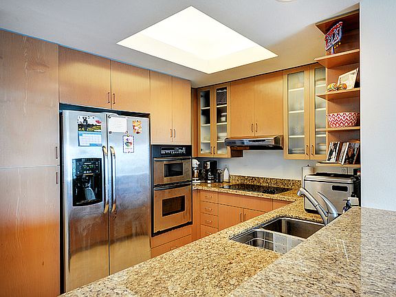3rd image of 13700 Marina Pointe Dr Unit 1812