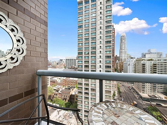 4th image of 188 E 64th St APT 1805