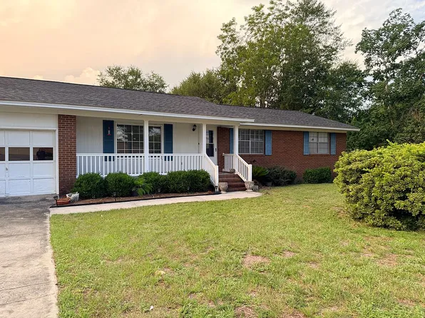 3110 Southwood Dr, Waycross, GA 31503