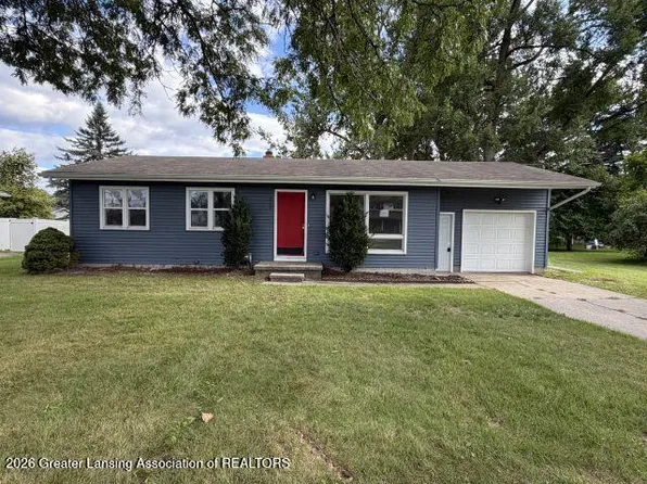 3717 Starlight Ln, Lansing, MI 48911
