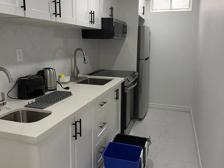164 Stather Cres #BASEMENT — Photo 4