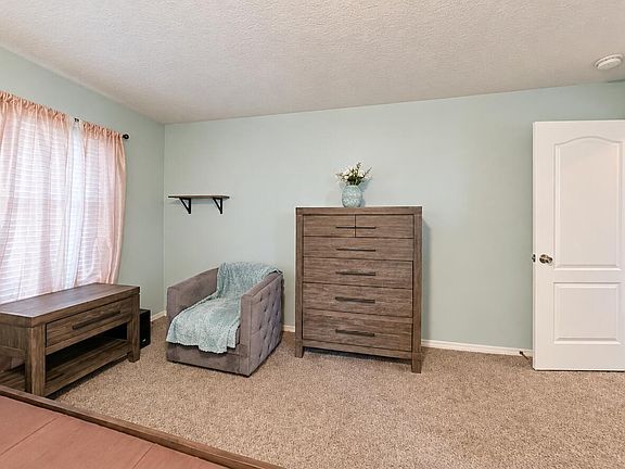 5th image of 999 Gilmer Way