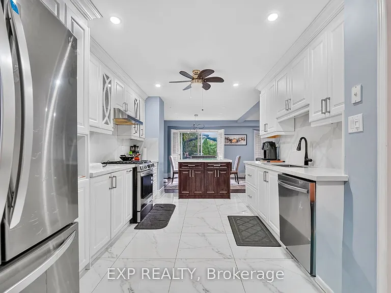 5896 Chorley Pl #UPPER — Photo 15