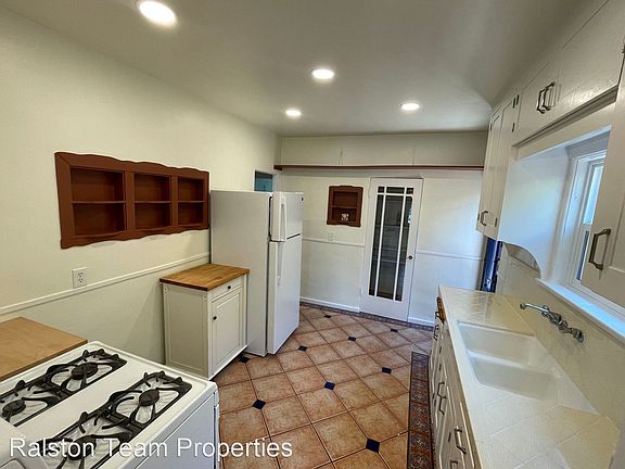 5th image of 2438 Madison Ave