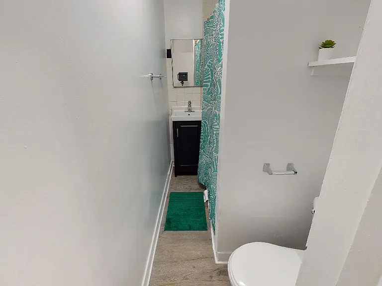 217 Laurier Ave E #6 — Photo 14