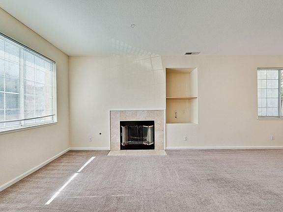 3rd image of 2167 Esperanca Ave