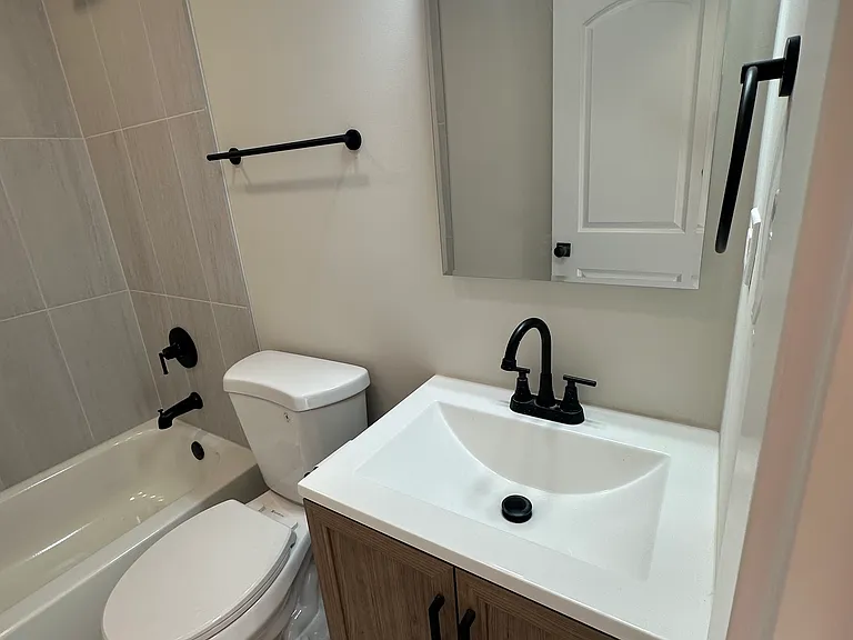 5306 N Cumberland Ave #212 — Photo 9