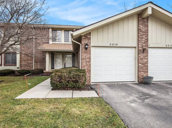 2919 Country Club Dr, Rochester, MI 48309