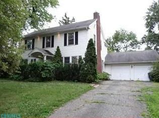 33 W Cooke Rd, Columbus, OH 43214