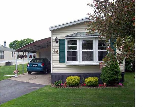 2nd image of 46 Lorraine Pl