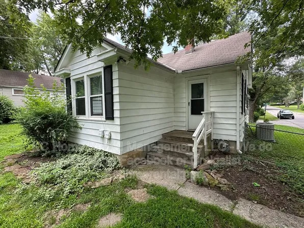 6101 Fontana St, Fairway, KS 66205