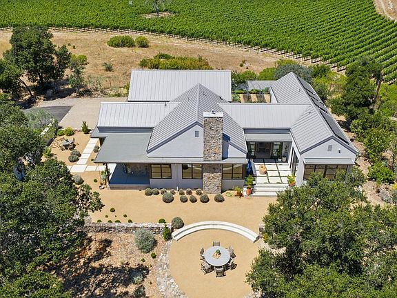 2nd image of 1035 Loma Vista Drive