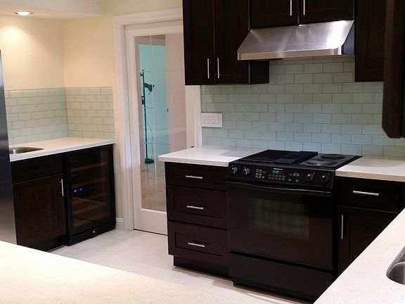 2nd image of 10 9th Ave APT 305