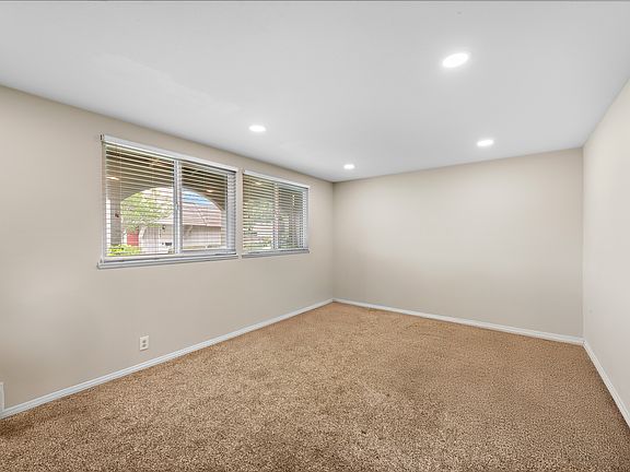 5th image of 4690 Larwin Ave