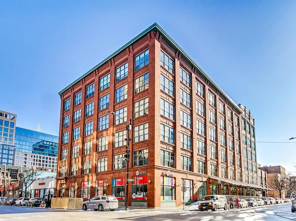 1017 W Washington Blvd Unit 4E, Chicago, IL 60607