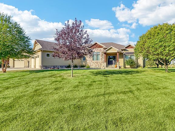 4th image of 7013 Maple Ln