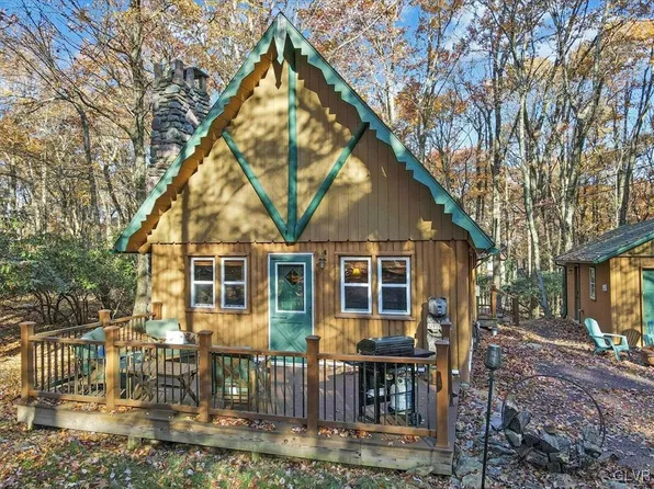 24 Estates Dr, Lake Harmony, PA 18624