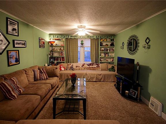 4th image of 263 E Grand Blvd