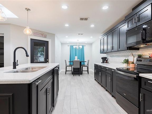 2nd image of 503 Northern Dancer Ave