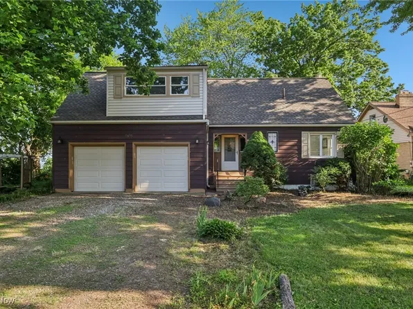 5135 Edgewater Dr, Sheffield Lake, OH 44054