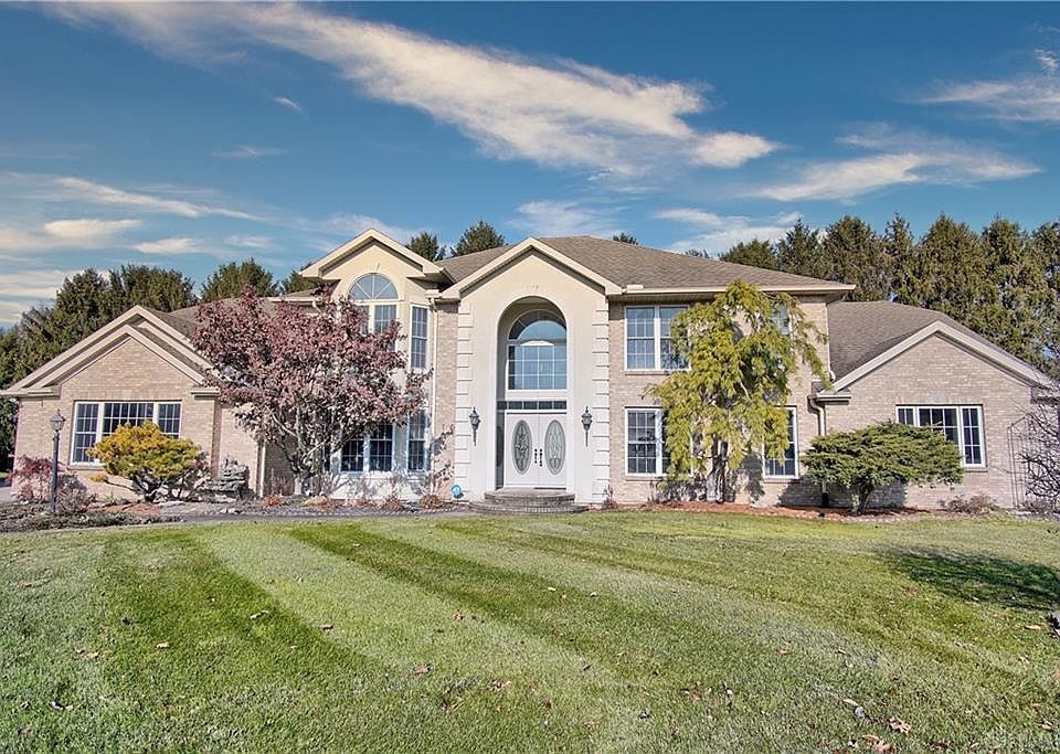 1st image of 441 Meadowood Dr