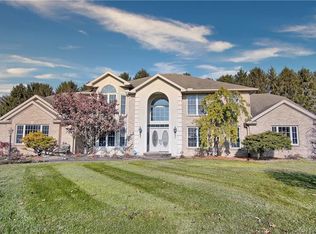 441 Meadowood Dr, Troy, OH