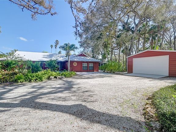 2nd image of 4601 Orange River Loop Rd