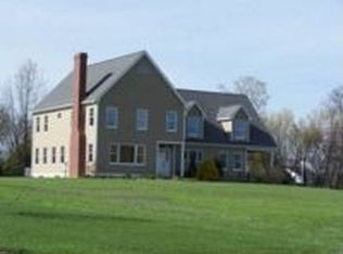 3 Swallow Farms Rd, Amherst, MA 01002