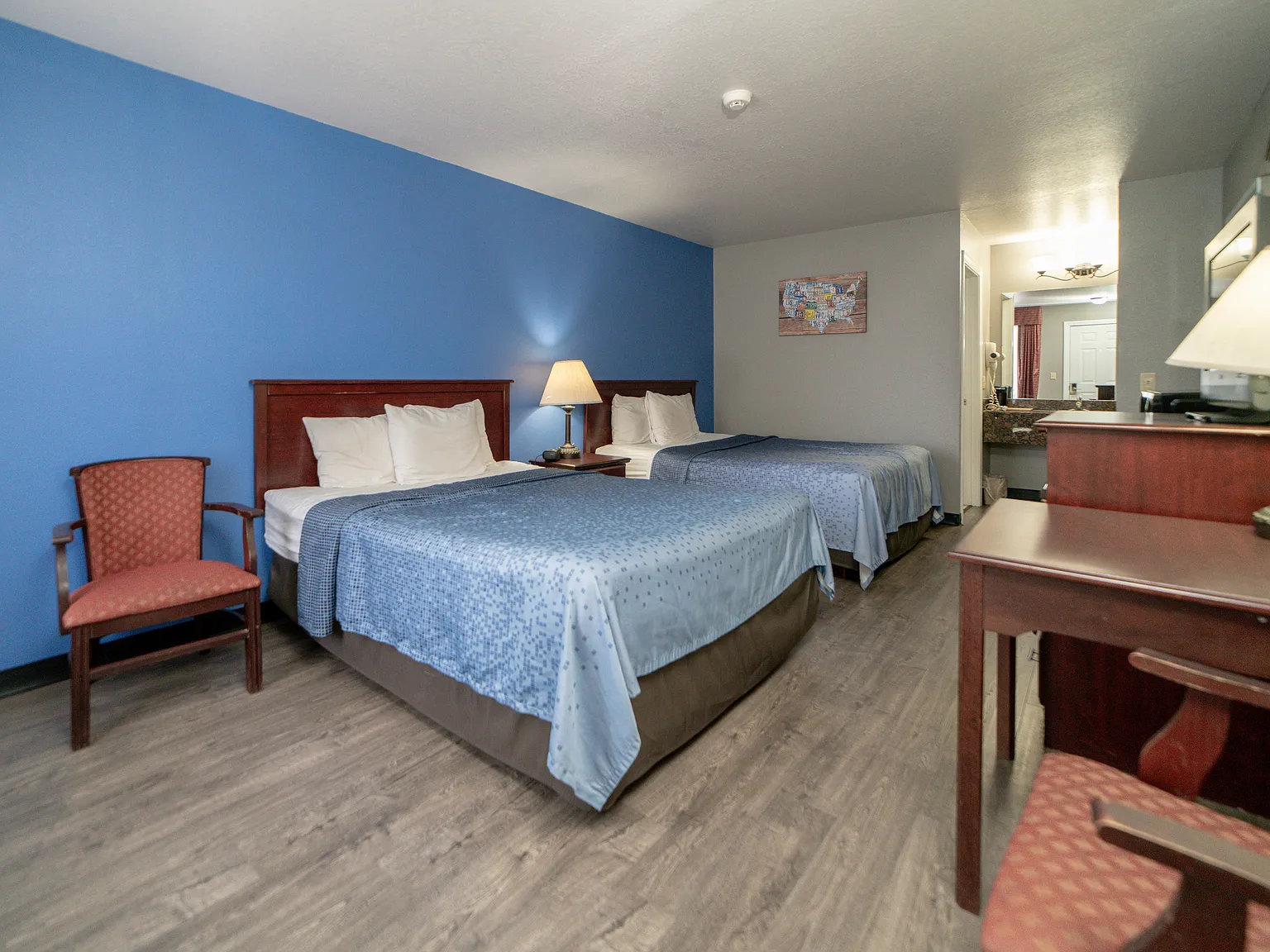 Studio, 300 sqft, $695 — Photo 1