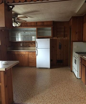 4th image of 1517 N Baker St