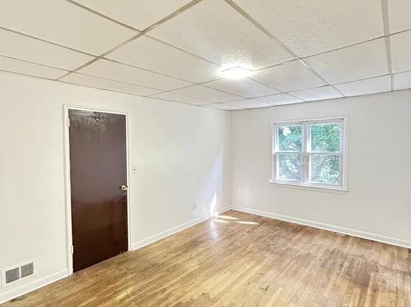 1052 East 227th Street 1052 image 3 of 10