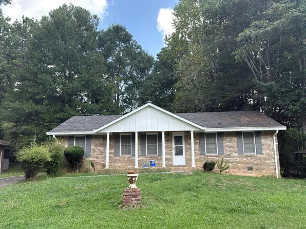 2675 Beacon Dr, Atlanta, GA 30349