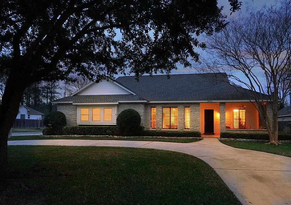 1st image of 20130 Pinehurst Trail Dr