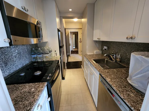 40 Central Park South 16C image 15 of 16