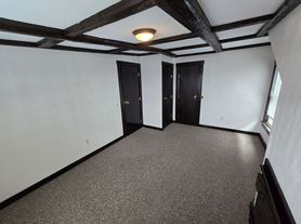 9 Cox Court (Whgf Llc), 1 beds 1.0 baths